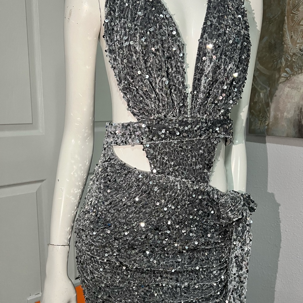 Elegant Sequin Cut-Out Dress in Silver